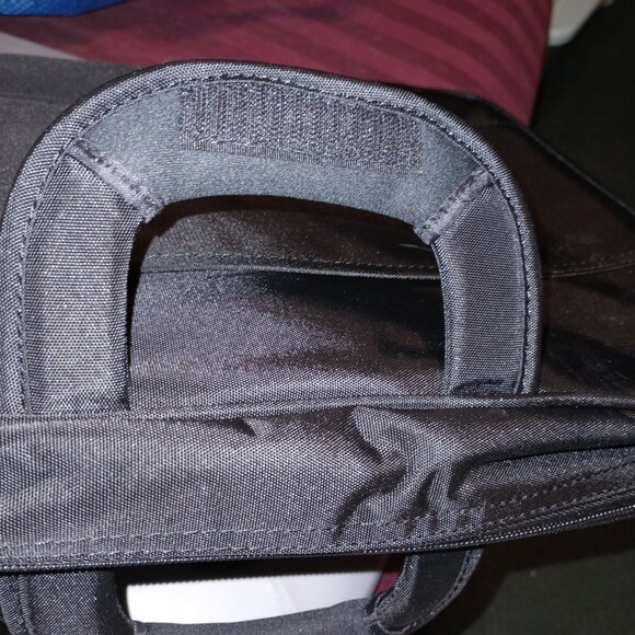 NEW ECO STYLE Tech Pro Carrying Case for 16.1" iPad Notebook - Picture 9 of 11